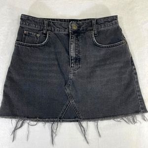 BDG • Black Denim Skirt • Size Medium